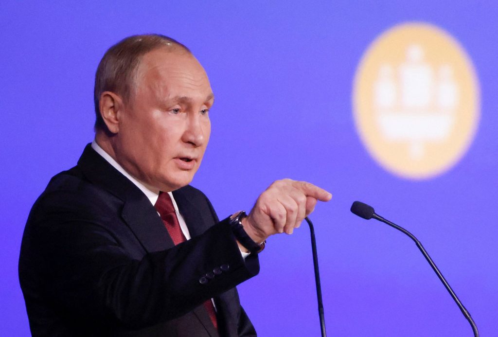 بوتين Putin يؤكد فشل عقوبات الغرب ويوضح ملامح النظام العالمي الجديد